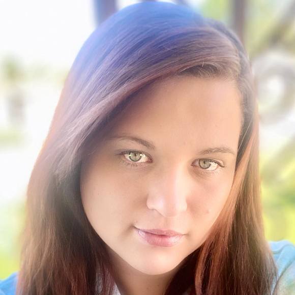 Meet your Posher, Sara - Picture 1 of 1